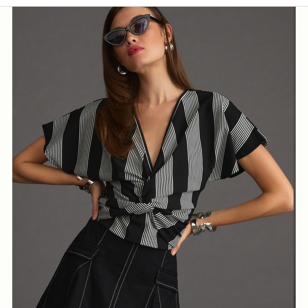 Anthropologie Black & White Twist Crop Top M Worn Once